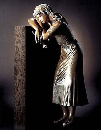 Grabschmuck in Form einer Figur - Kochdumper Steinwiesen